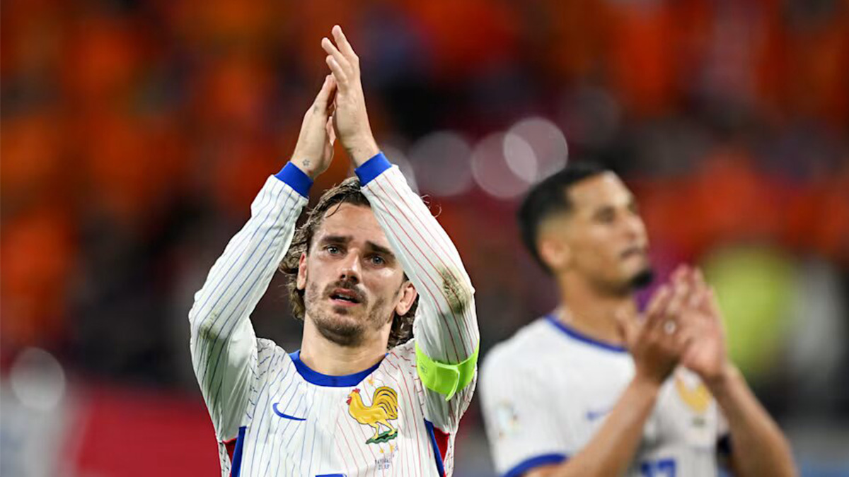 Foot : les hommages se multiplient après l'annonce de la retraite internationale de Griezmann